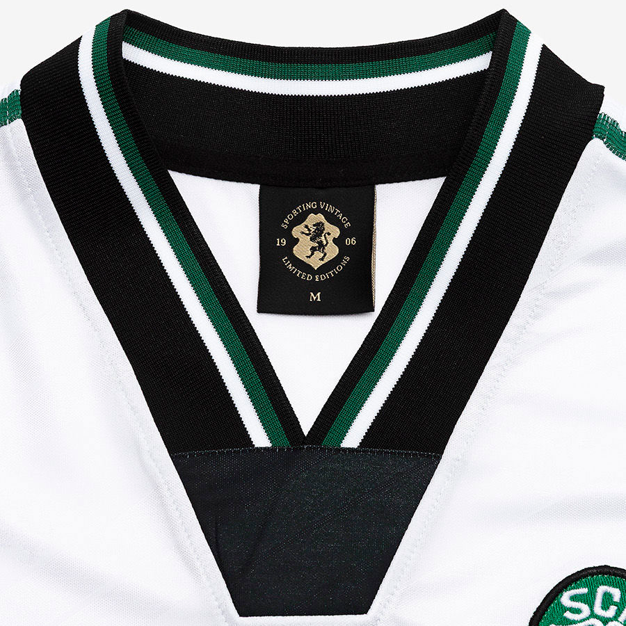 Camisola Sporting Vintage Branca Anos 90 2025/26 - ÚLTIMAS UNIDADES! 🦁💚