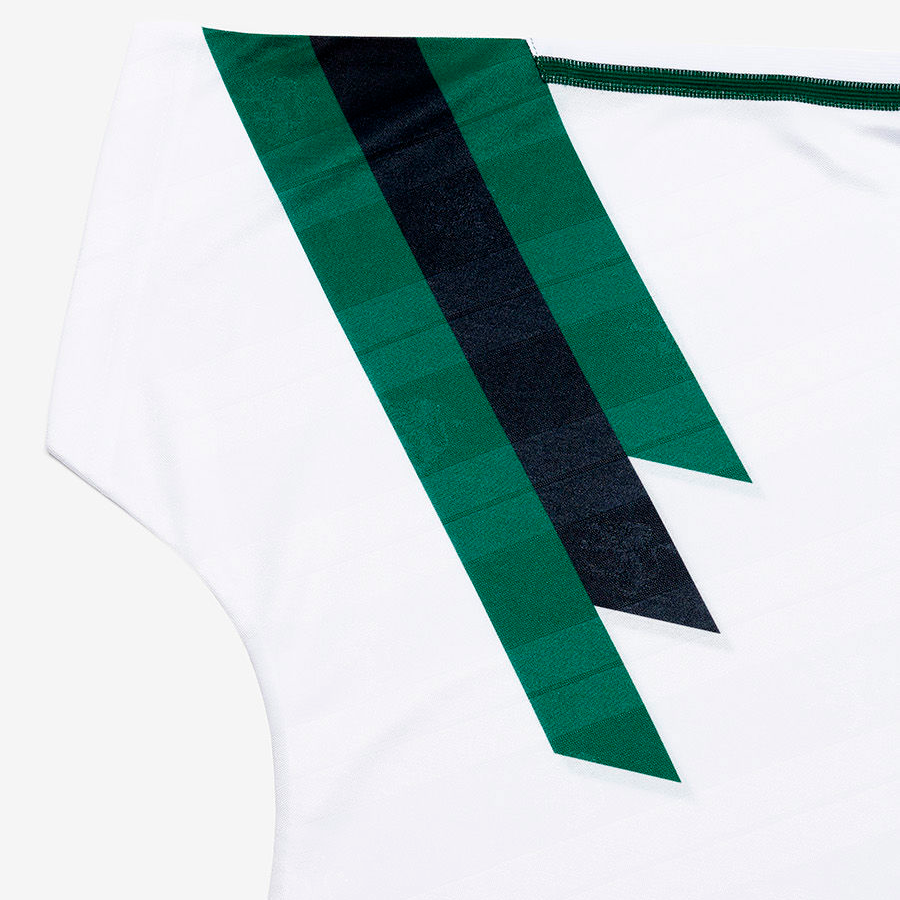 Camisola Sporting Vintage Branca Anos 90 2025/26 - ÚLTIMAS UNIDADES! 🦁💚