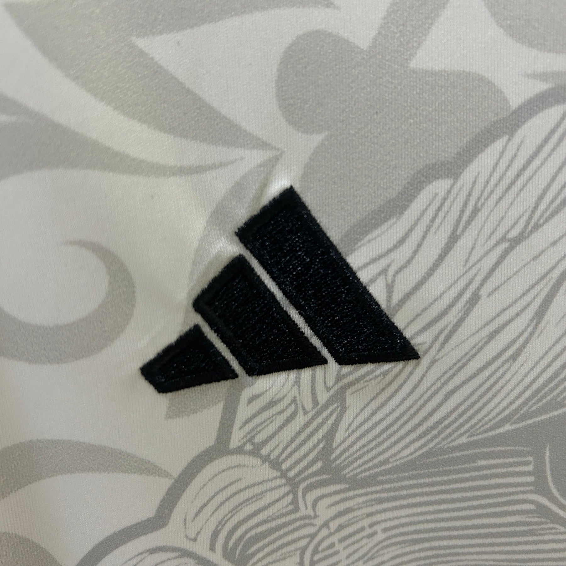 Camisola Benfica Águia Branca 2025/26 - ÚLTIMAS UNIDADES! 🔥🦅