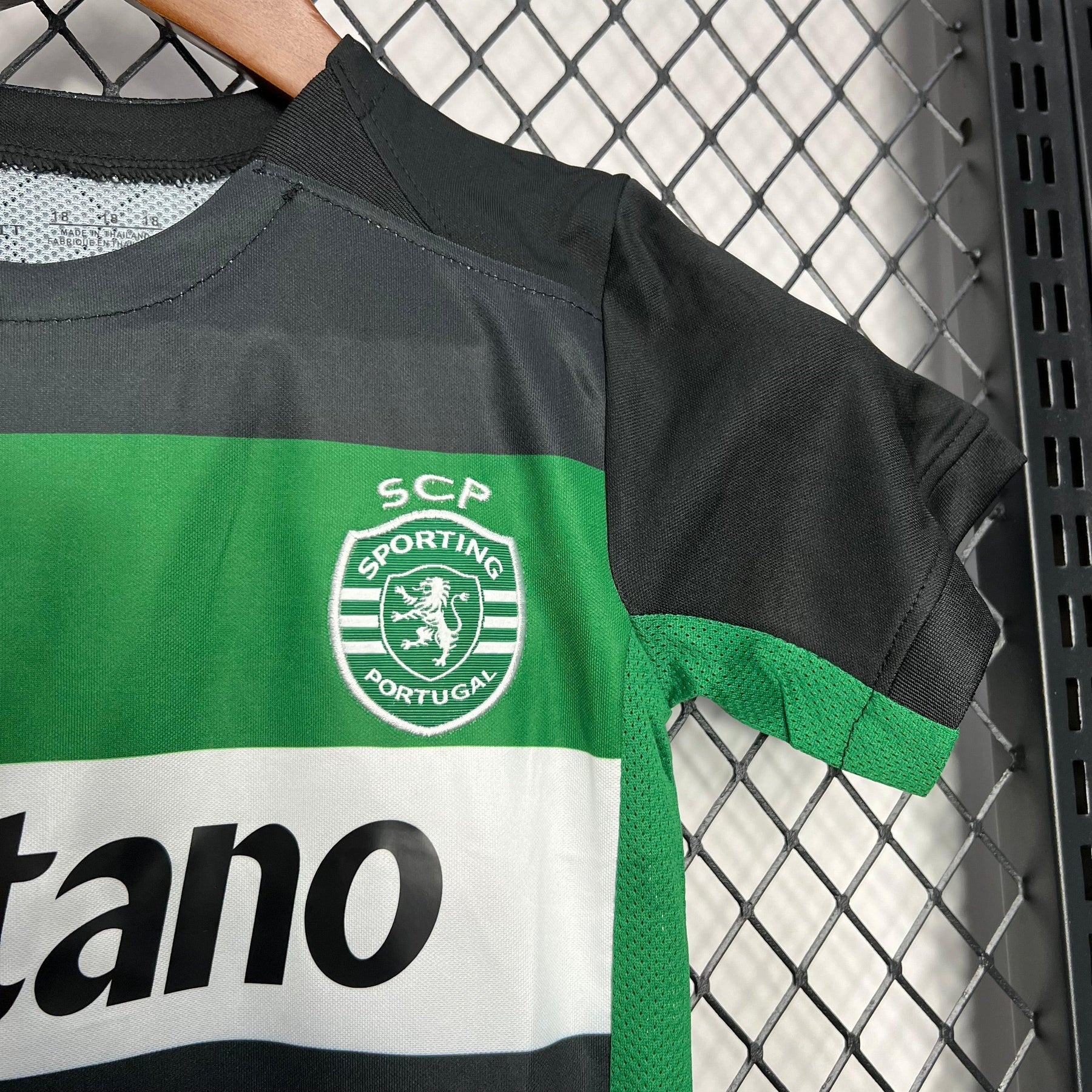 Conjunto Infantil Sporting Principal BICAMPEÃO 2024/25 - MODELO EXCLUSIVO! 🦁🏆